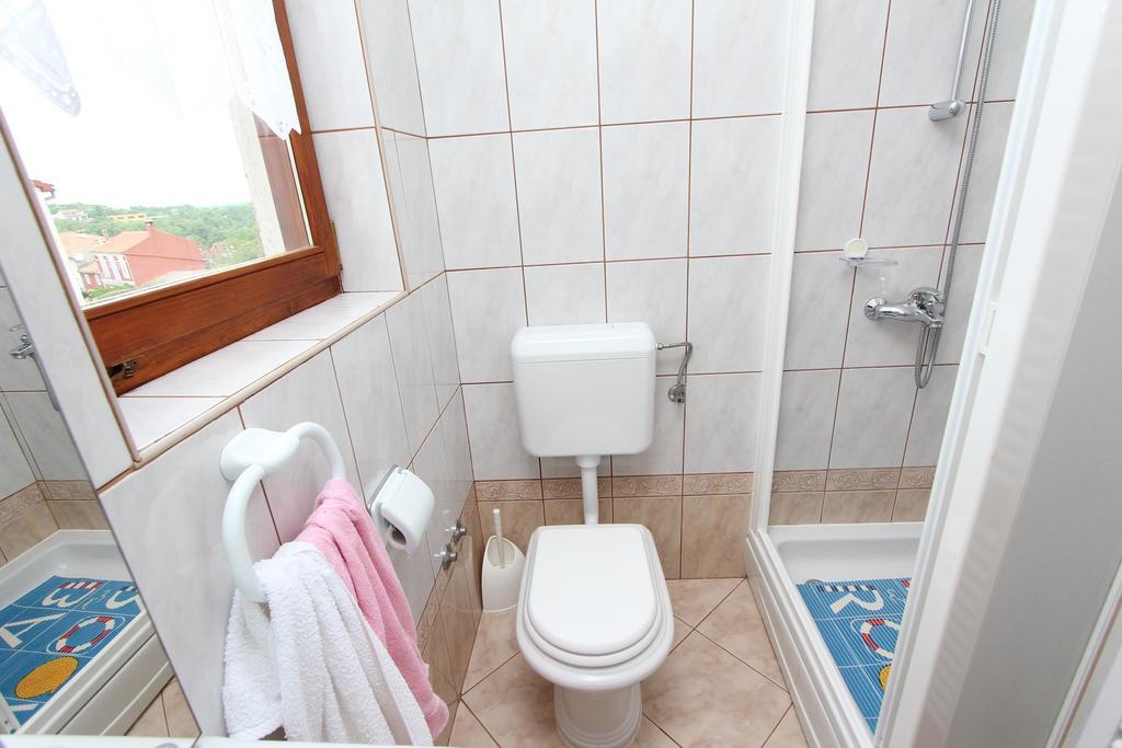 Guest House Liliana Ровинь Экстерьер фото